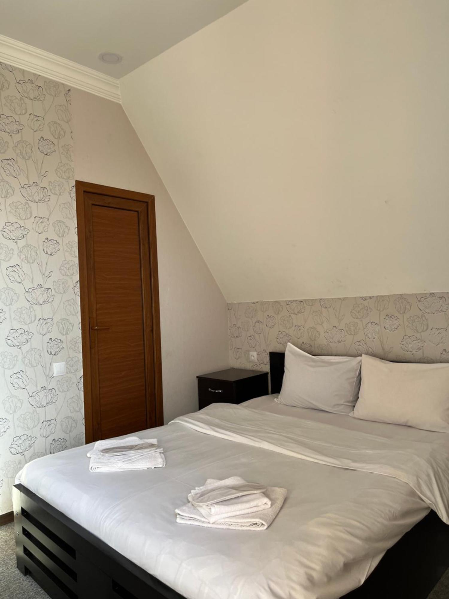 7 Rooms Tbilisi Esterno foto
