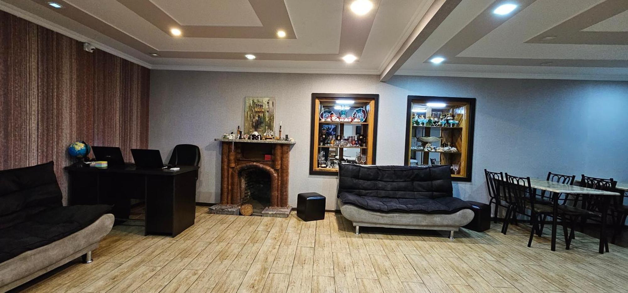 7 Rooms Tbilisi Esterno foto