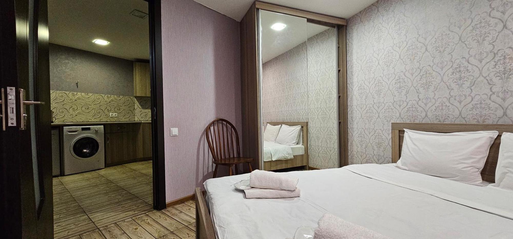 7 Rooms Tbilisi Esterno foto
