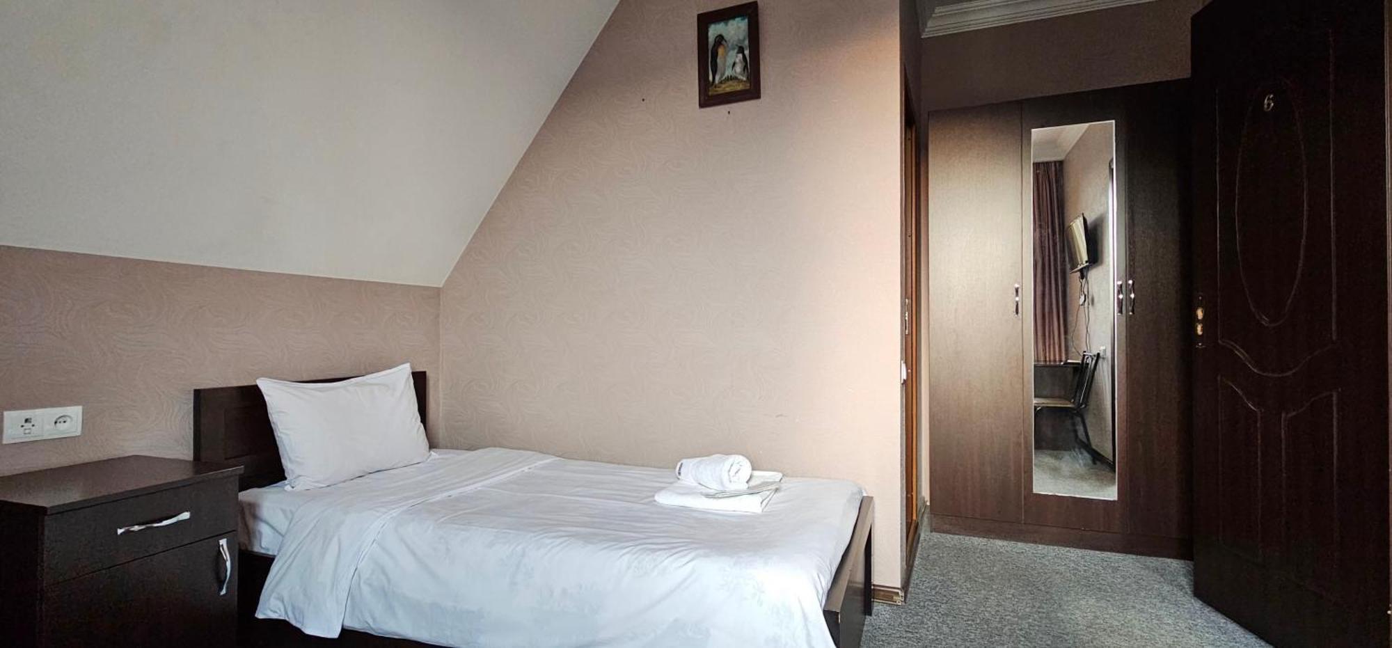 7 Rooms Tbilisi Esterno foto