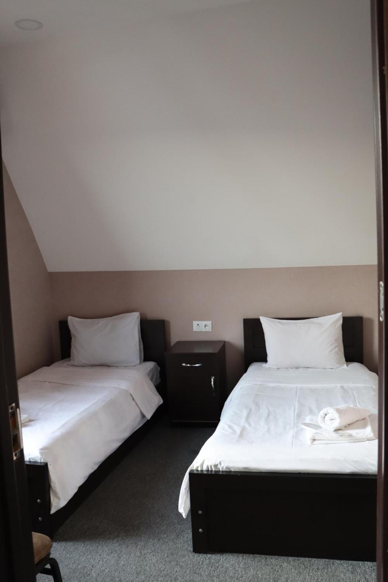 7 Rooms Tbilisi Esterno foto