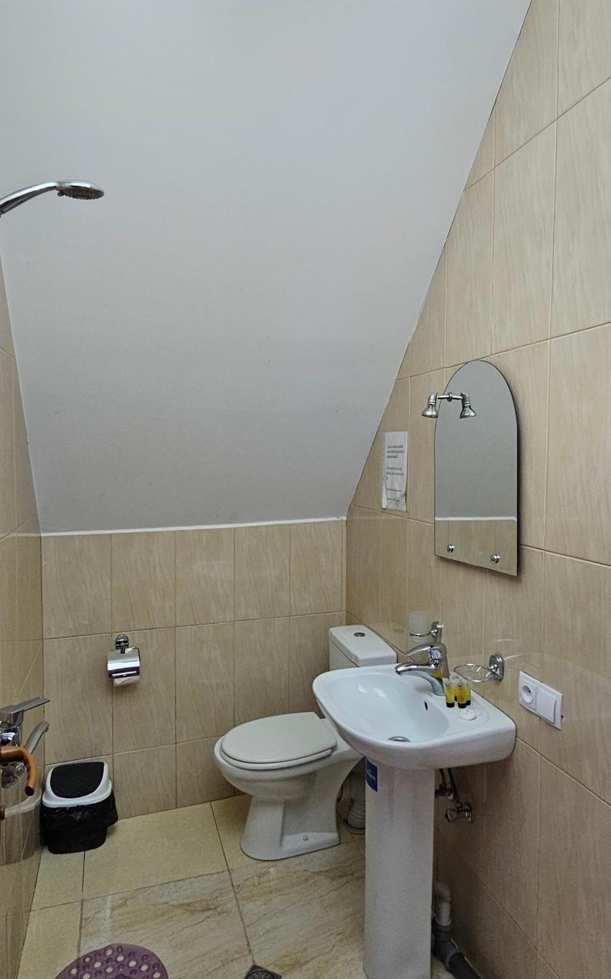 7 Rooms Tbilisi Esterno foto