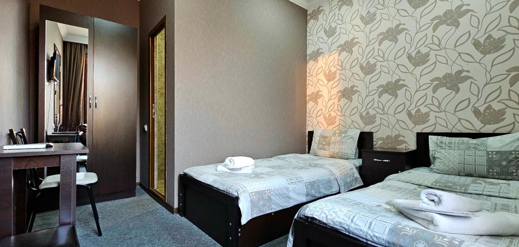 7 Rooms Tbilisi Esterno foto