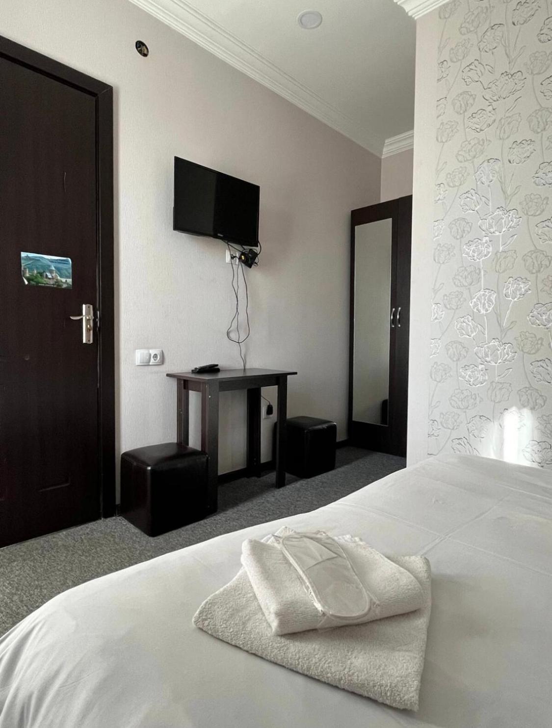 7 Rooms Tbilisi Esterno foto