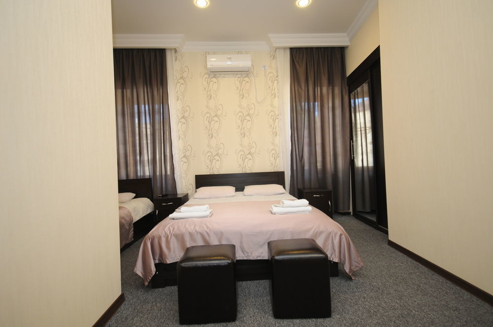 7 Rooms Tbilisi Esterno foto